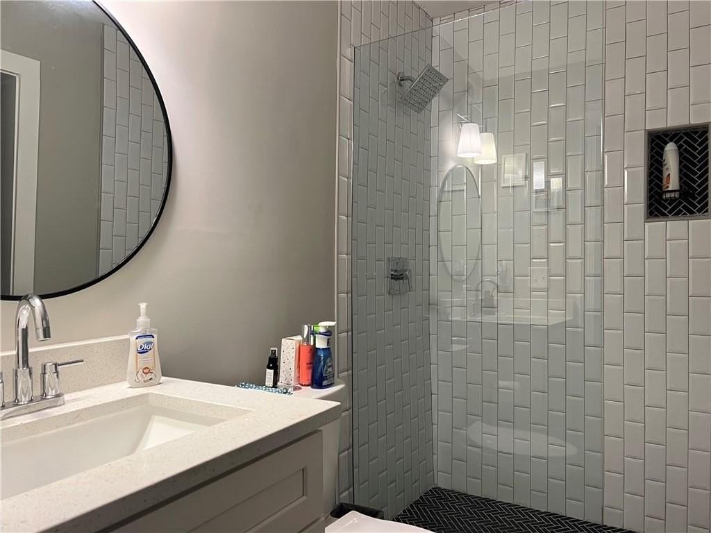 1165 Eggleston St Sw #4 - Photo 5 of 28