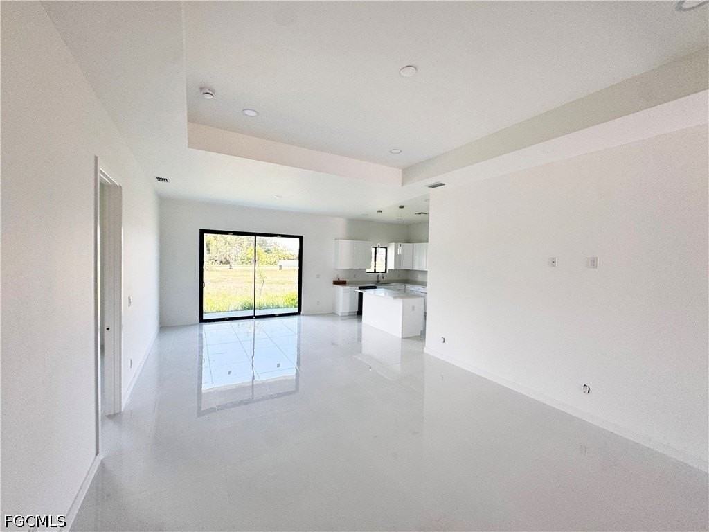 4210 Nw 24th Ter - Photo 6 of 27