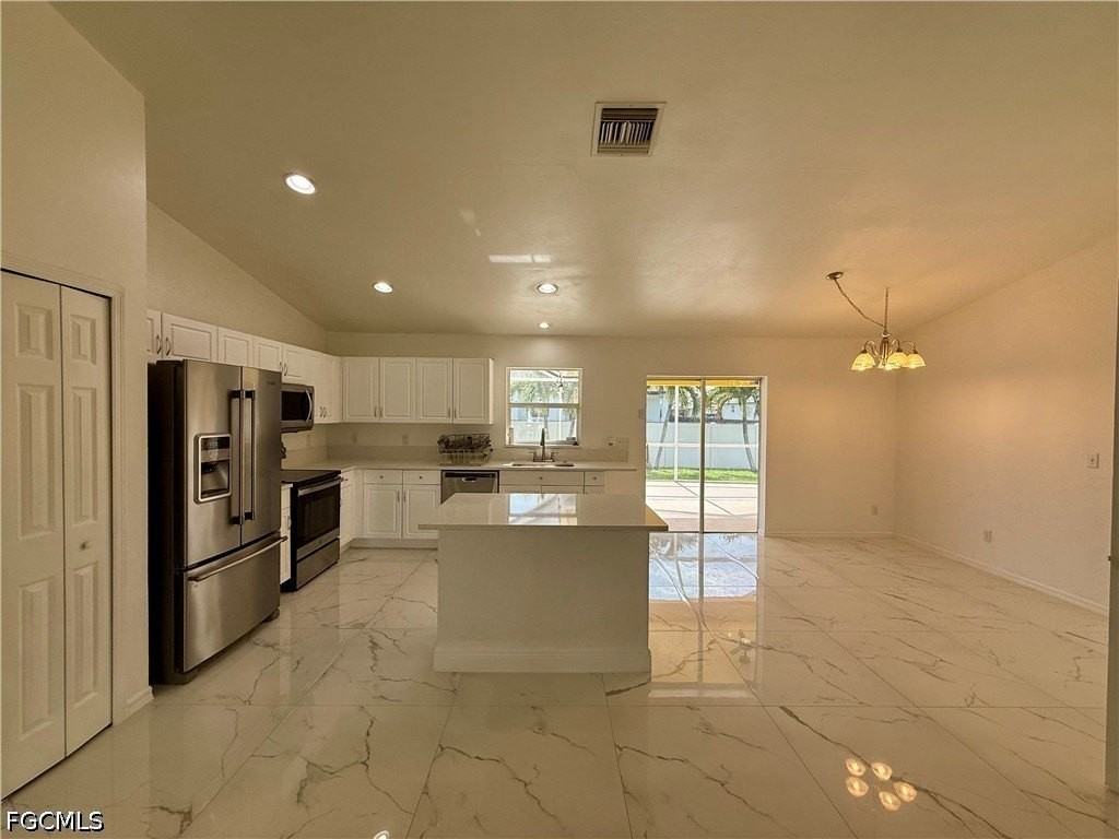 2209 Ne 9th Ave - Photo 6 of 41
