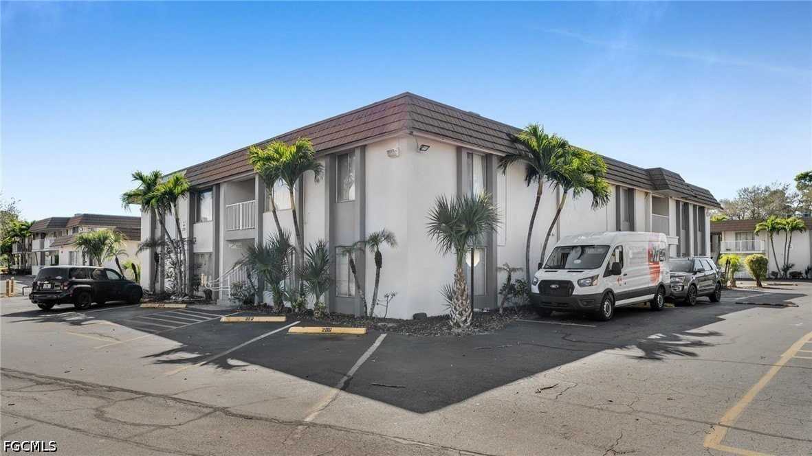 1830 Maravilla Ave #402 - Photo 5 of 27