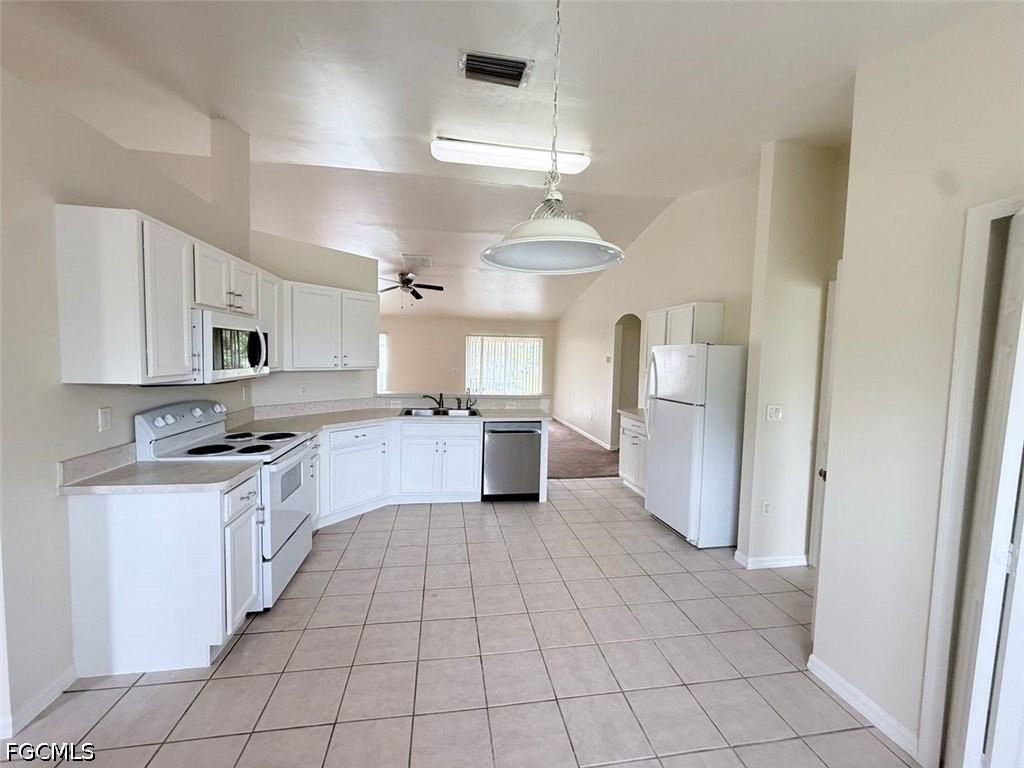 706 Oro Ave S - Photo 2 of 20
