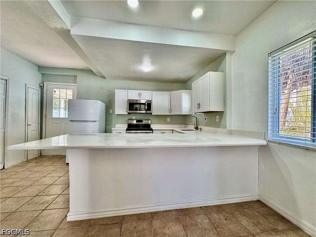 7123 Shannon Blvd - Photo 6 of 31