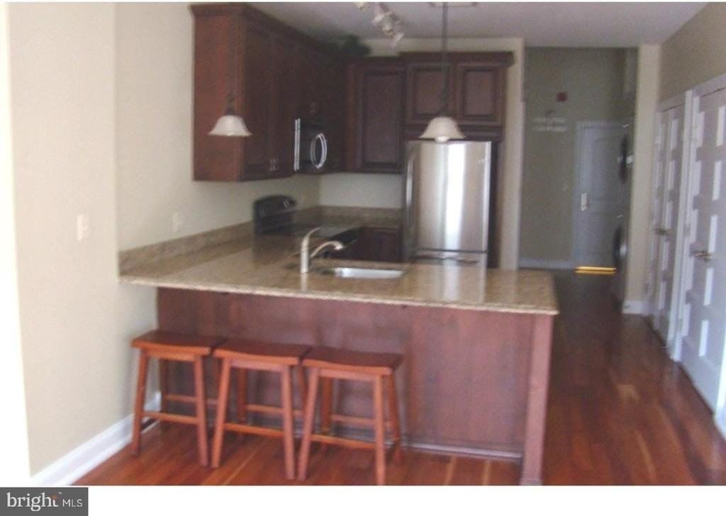 10 W Market St - Photo 2 of 8