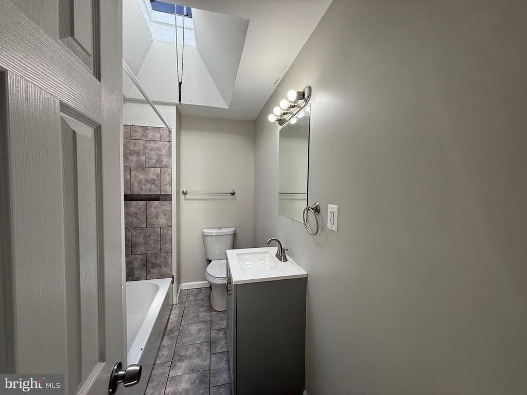 567 Van Kirk St - Photo 6 of 11