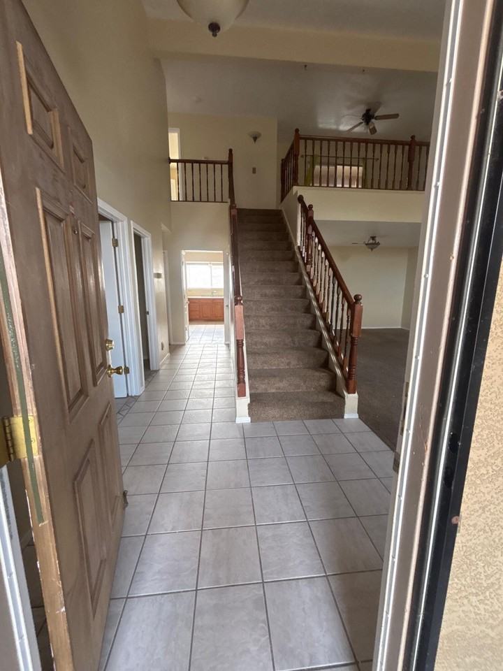2341 Wheeler Peak Dr Ne - Photo 2 of 13