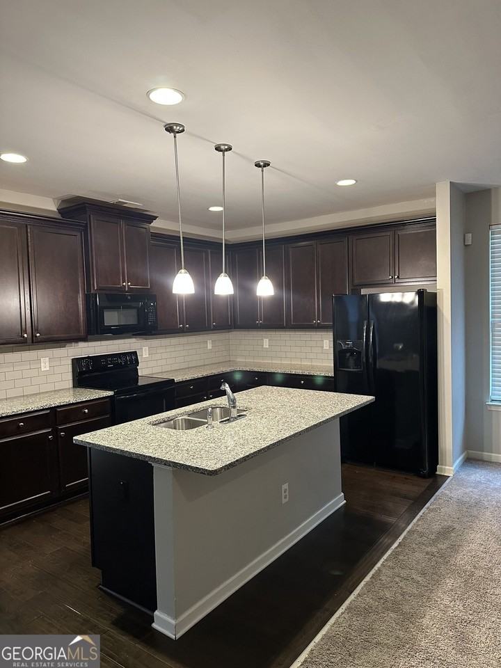 1565 Potomac Ct - Photo 4 of 16
