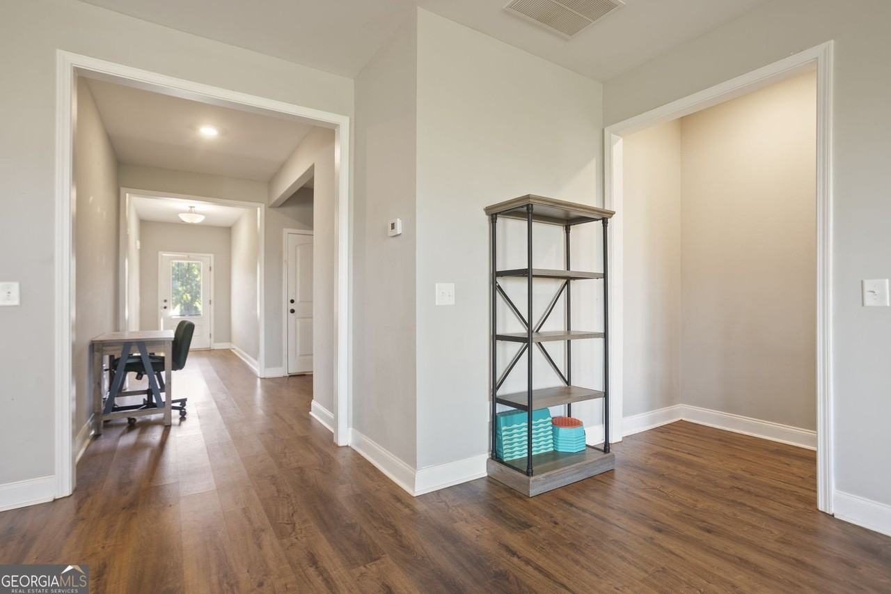 64 Neal Little Rd - Photo 4 of 17