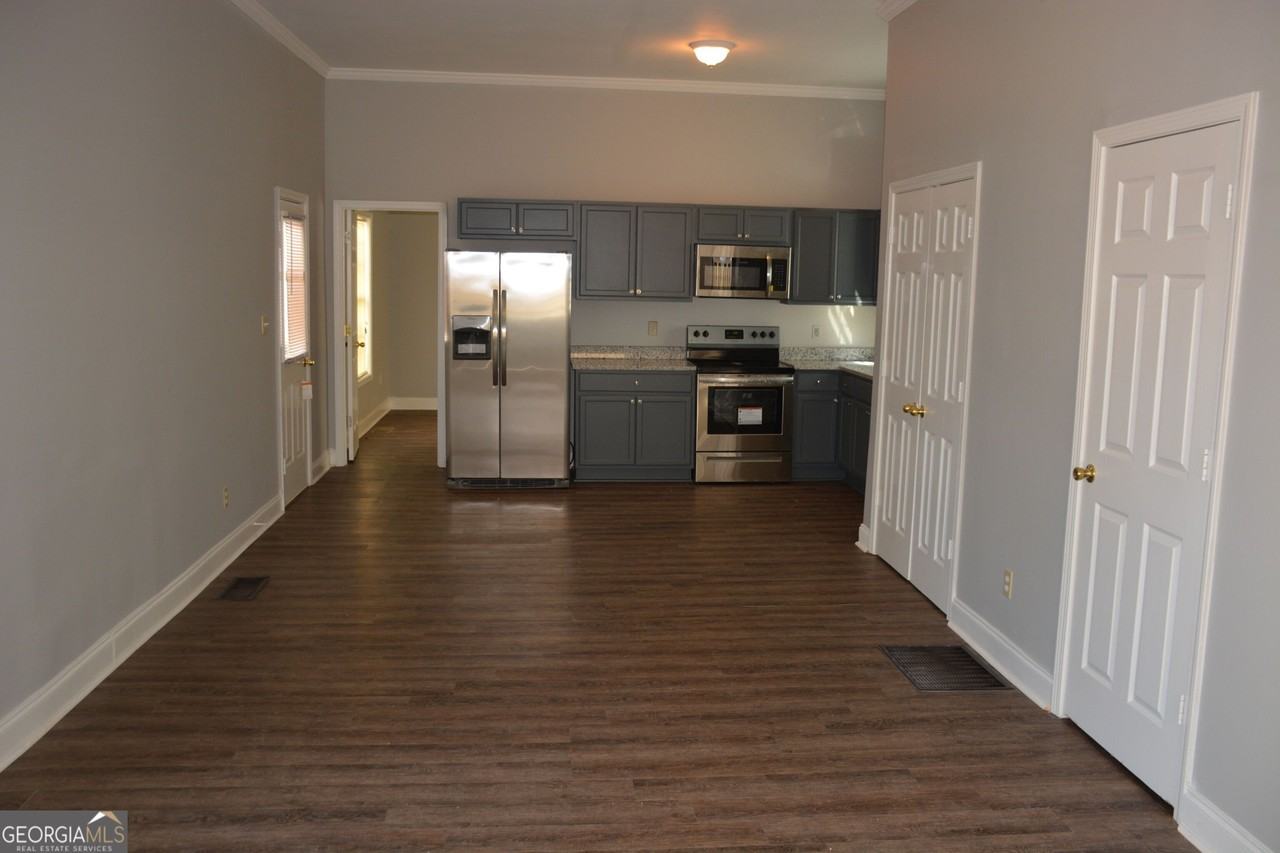 910 Mcdaniel St Sw - Photo 6 of 14