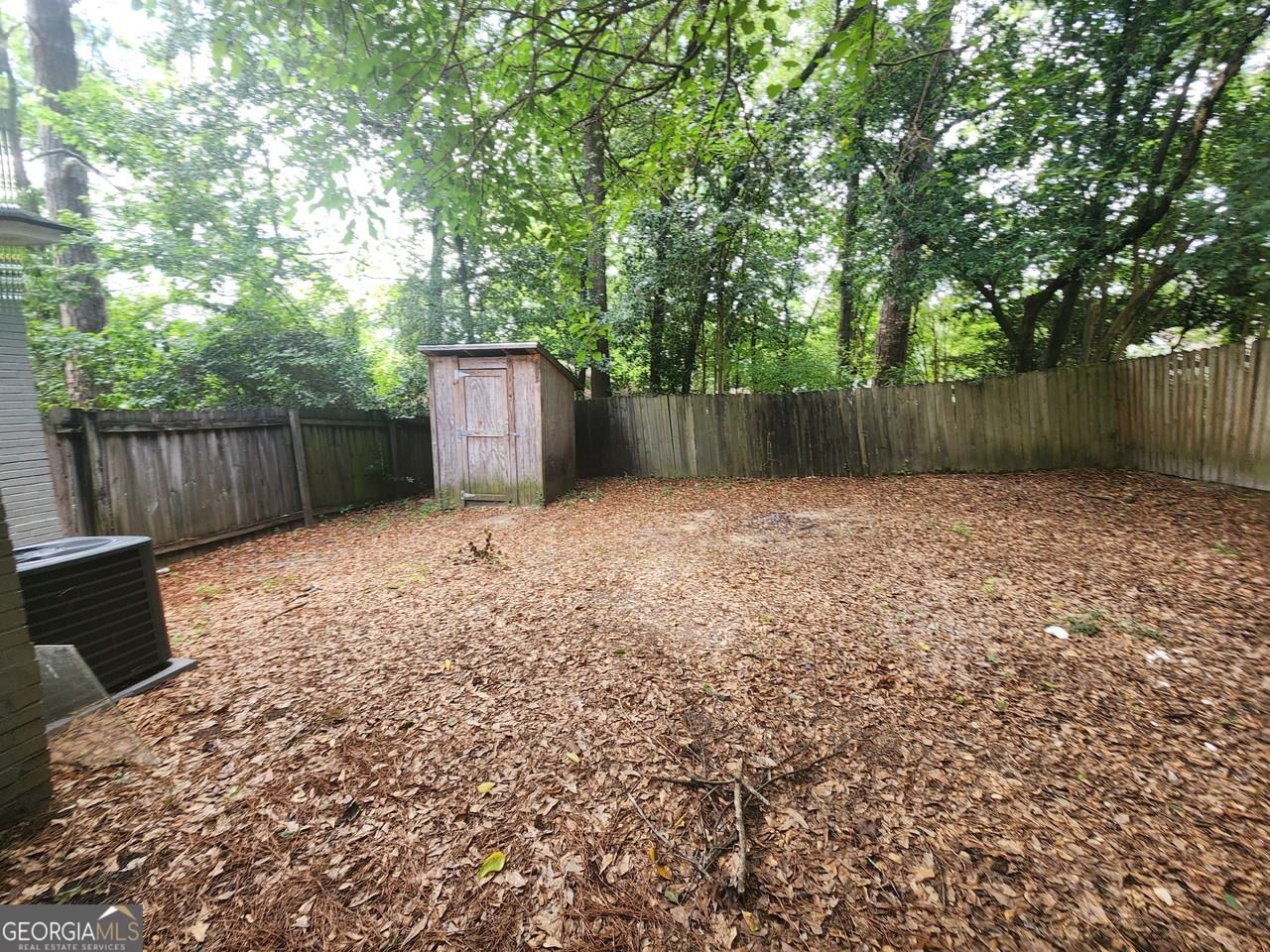 4117 Lake Dr - Photo 3 of 20