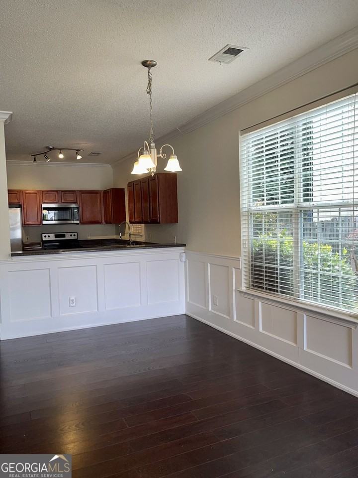 7282 Wagon Wheel Ct - Photo 3 of 14