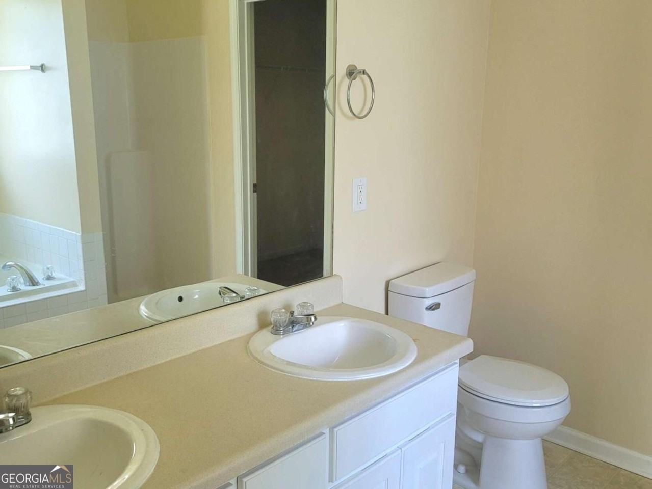 5774 Colonnade Dr - Photo 5 of 9