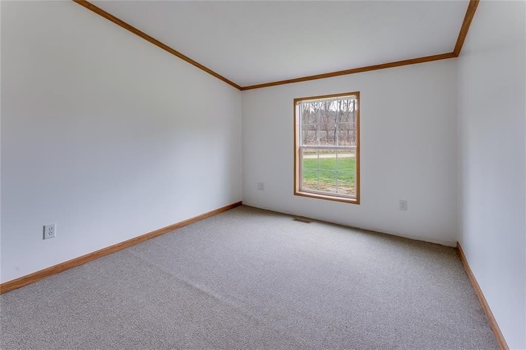 113 Anthony Rd - Photo 7 of 17