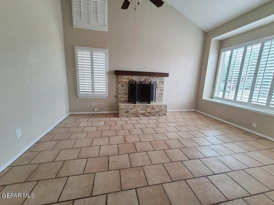 765 Colchester Dr - Photo 3 of 20