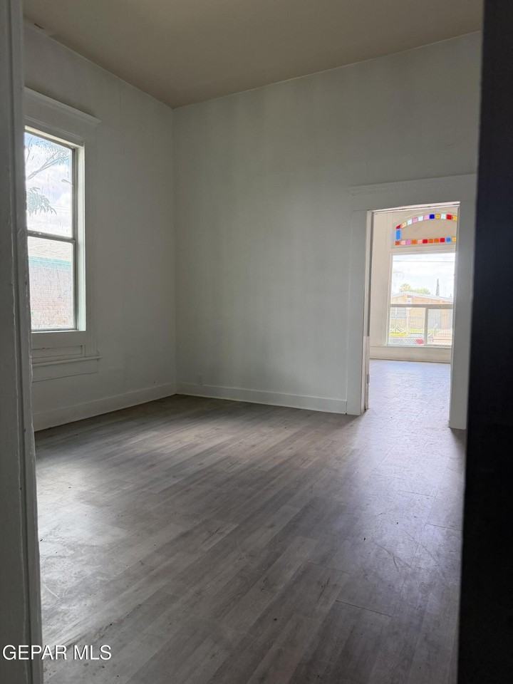 1025 Magoffin Ave #1 - Photo 3 of 6