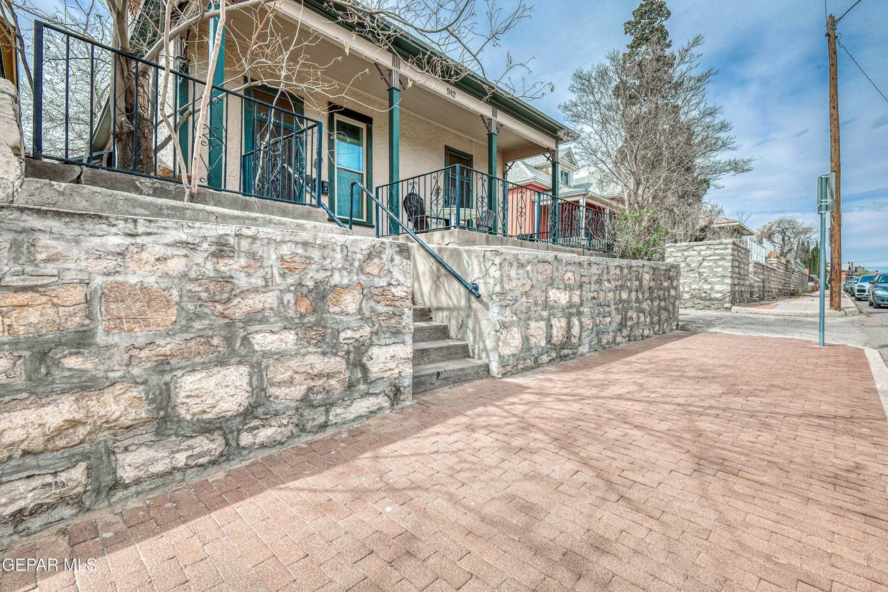 512 Prospect St #C - Photo 2 of 25
