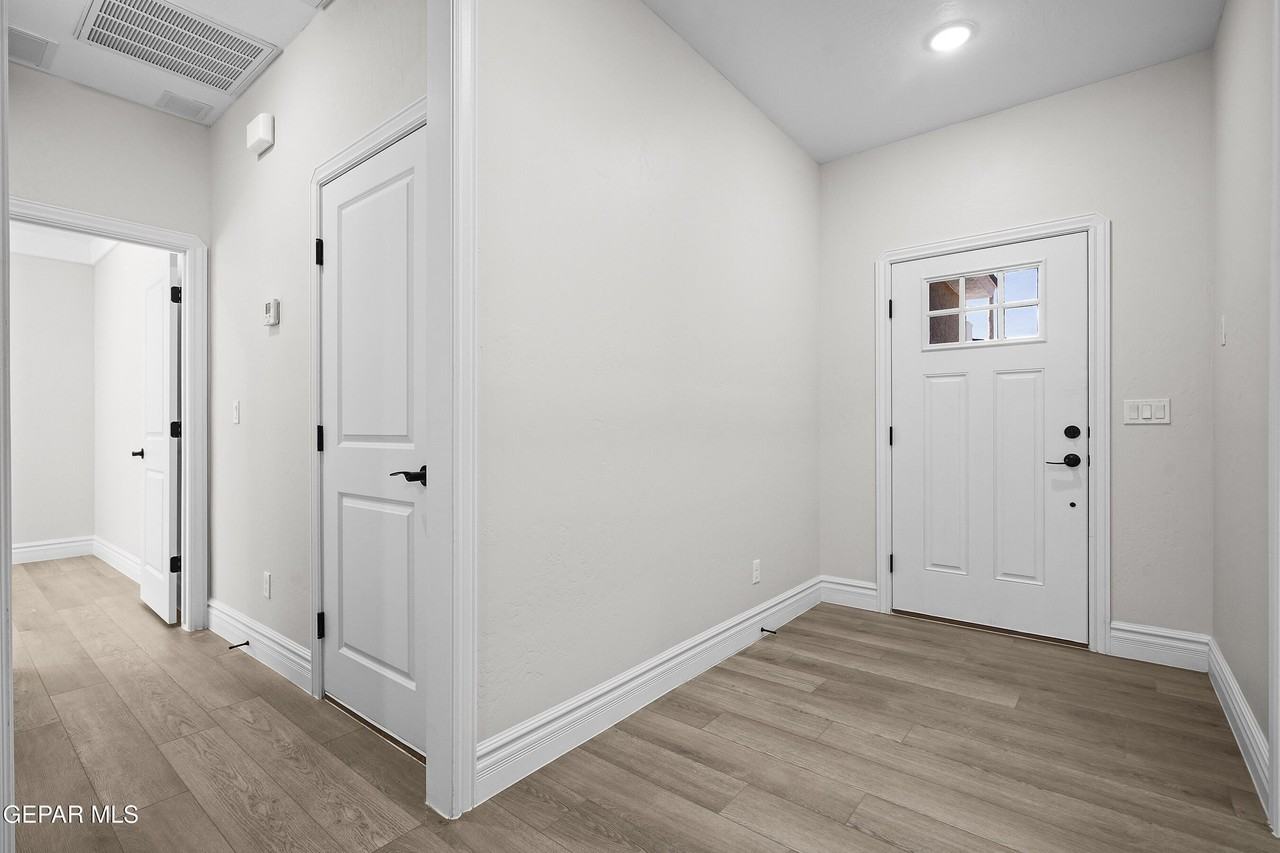 15153 Ambition Ave - Photo 7 of 43