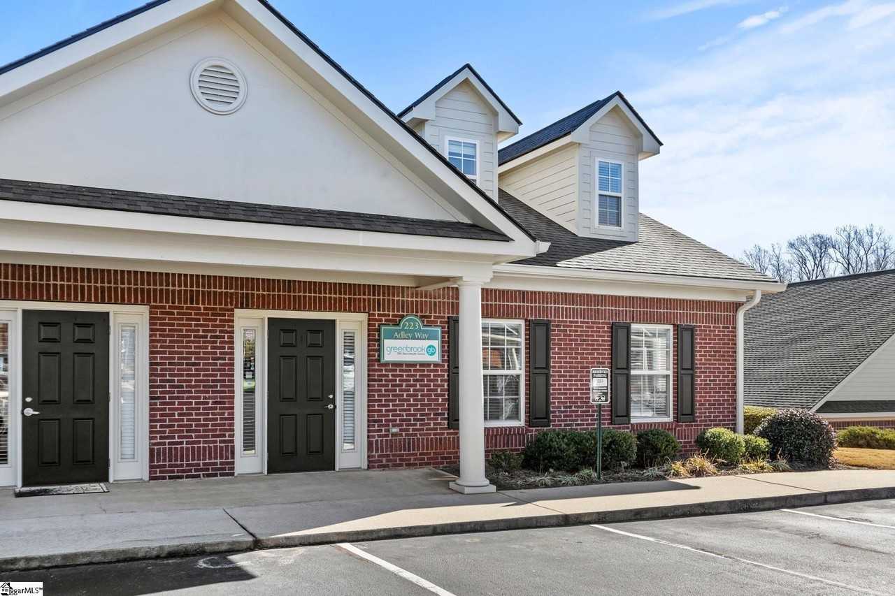 221 Adley Way - Photo 4 of 15