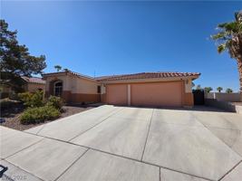 featured image of 6323 Mahogany Peak Ave