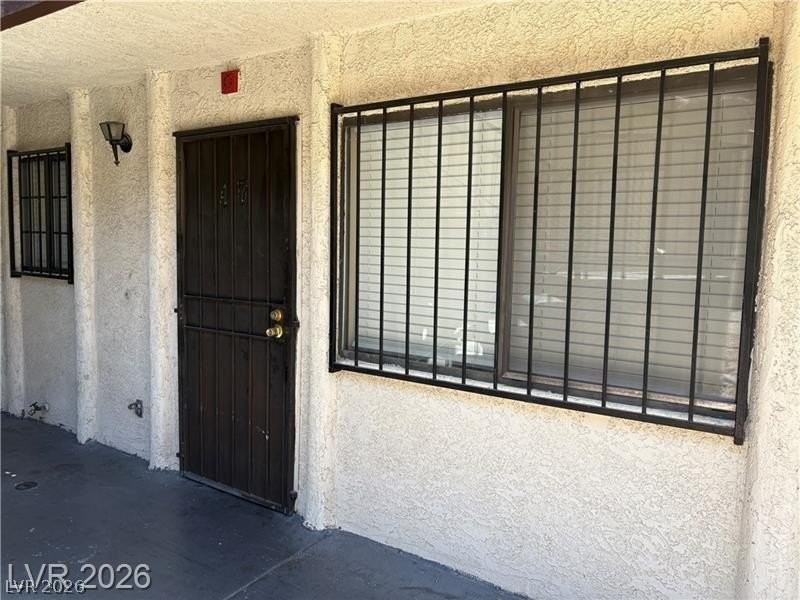 2080 Karen Ave #17 - Photo 3 of 26