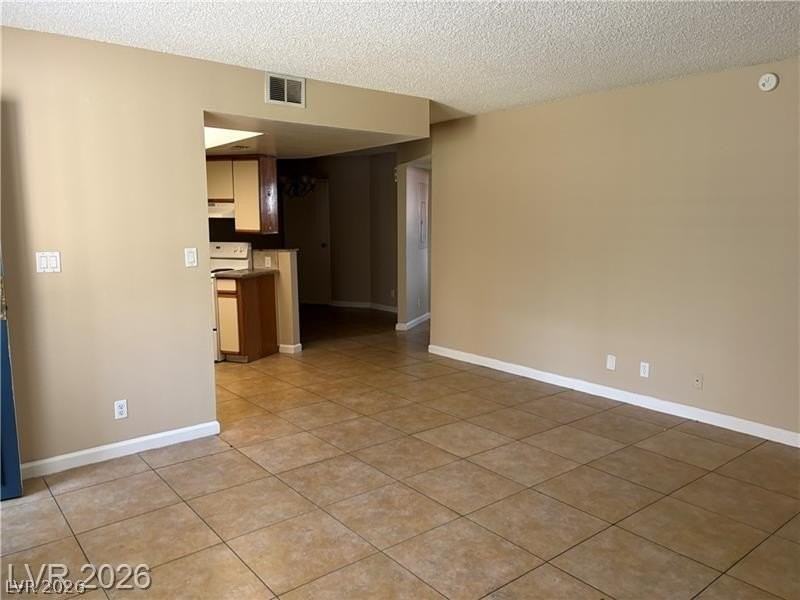 2080 Karen Ave #17 - Photo 6 of 26