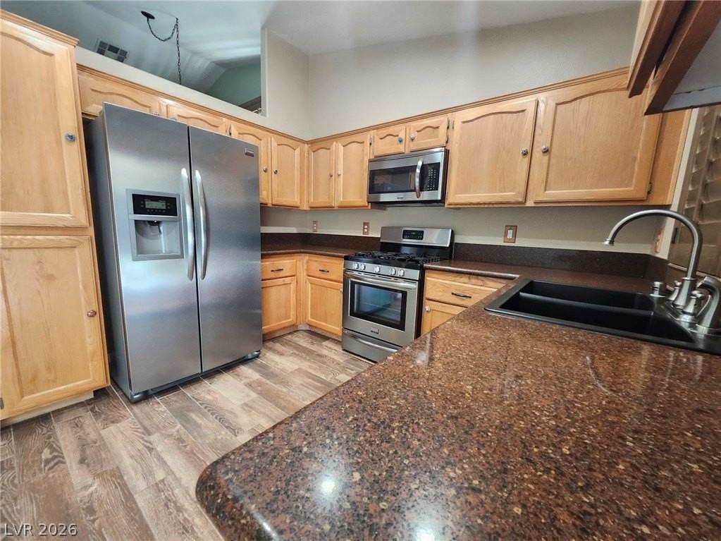 1516 Waterton Dr - Photo 7 of 17