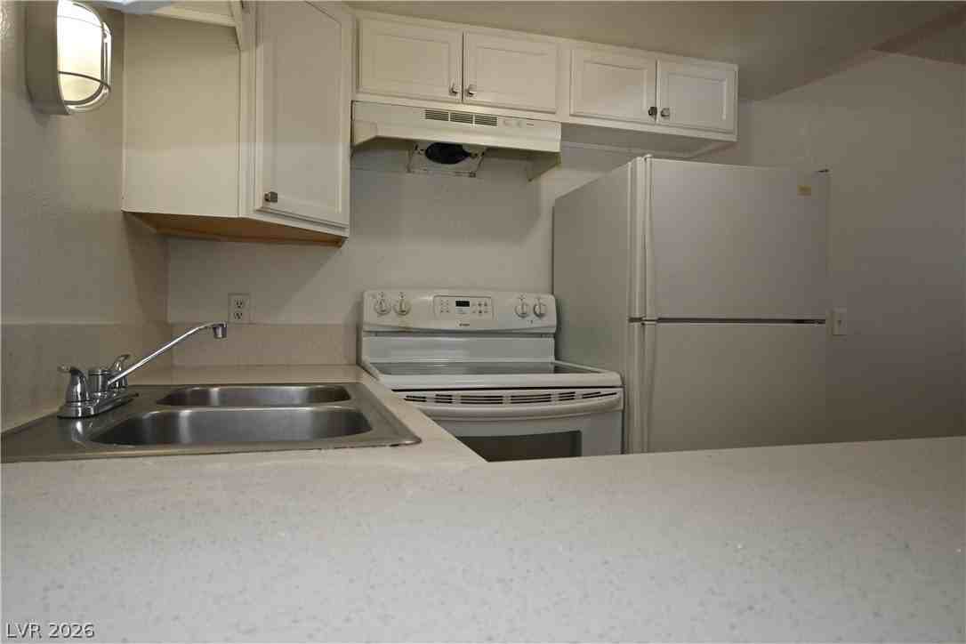 302 Eastminister Ct #A - Photo 3 of 26