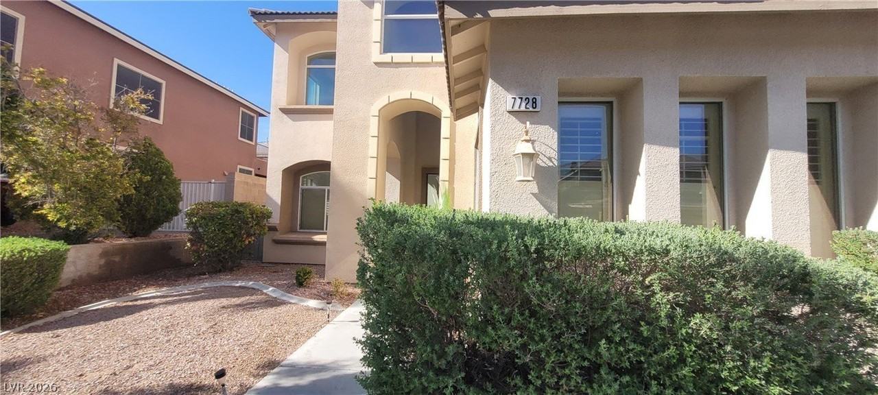 7728 Villa De La Paz Ave - Photo 7 of 50
