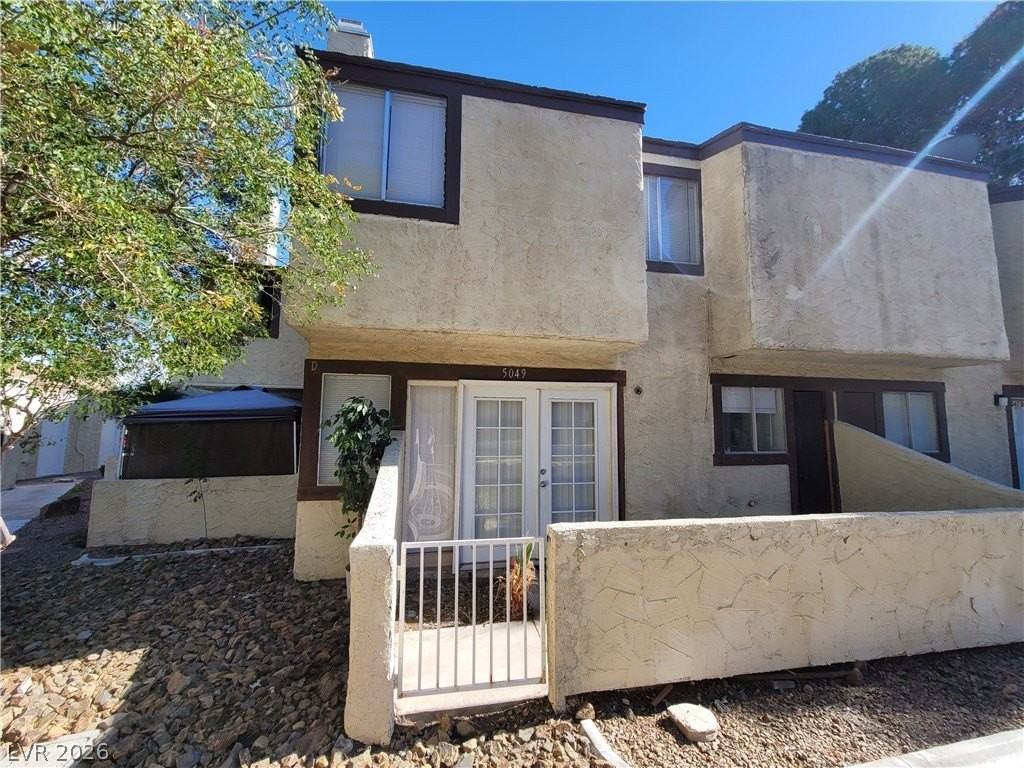 5049 Spencer St #D - Photo 4 of 41