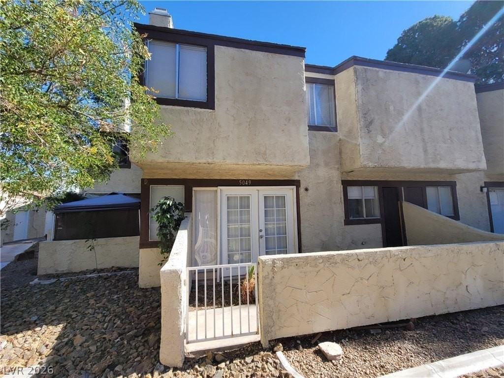 5049 Spencer St #D - Photo 5 of 41