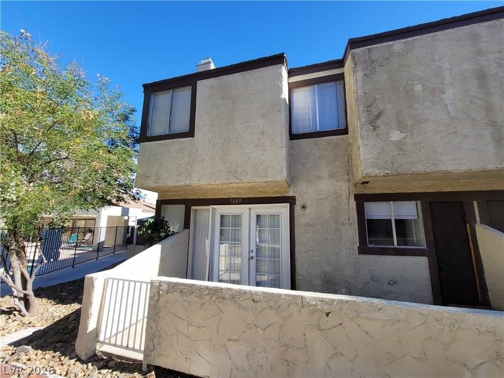 5049 Spencer St #D - Photo 7 of 41