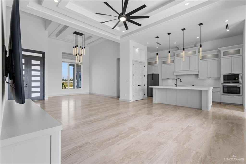 1201 Dolores St - Photo 2 of 24