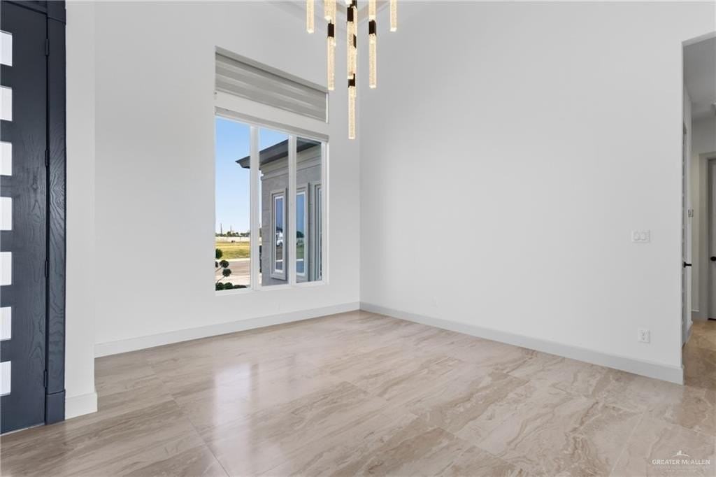 1201 Dolores St - Photo 5 of 24