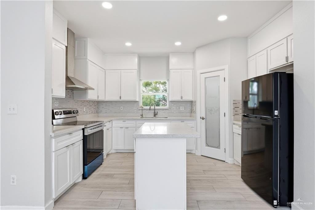 1212 Esperanza St - Photo 3 of 17