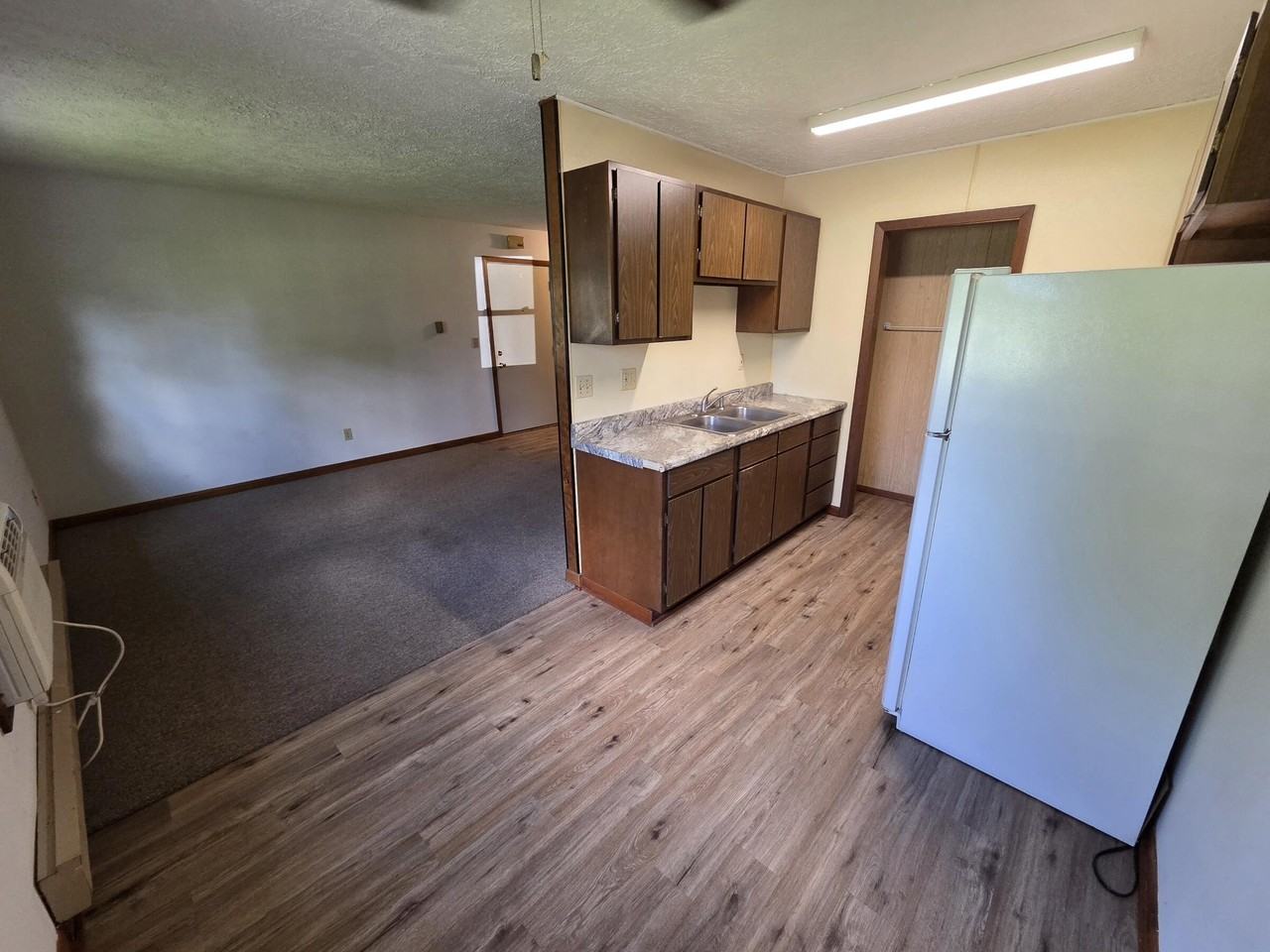 306 W Wilson St #2 - Photo 2 of 8