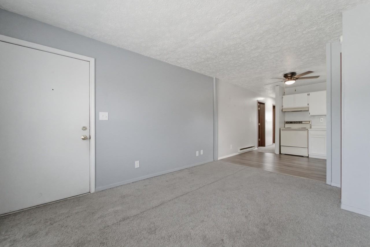 150 Sycamore Ct #154 - Photo 2 of 13