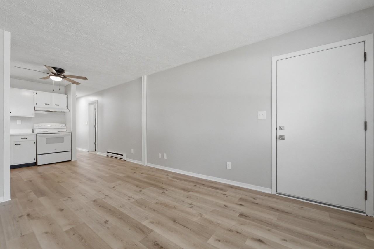 190 Sycamore Ct #191 - Photo 2 of 10