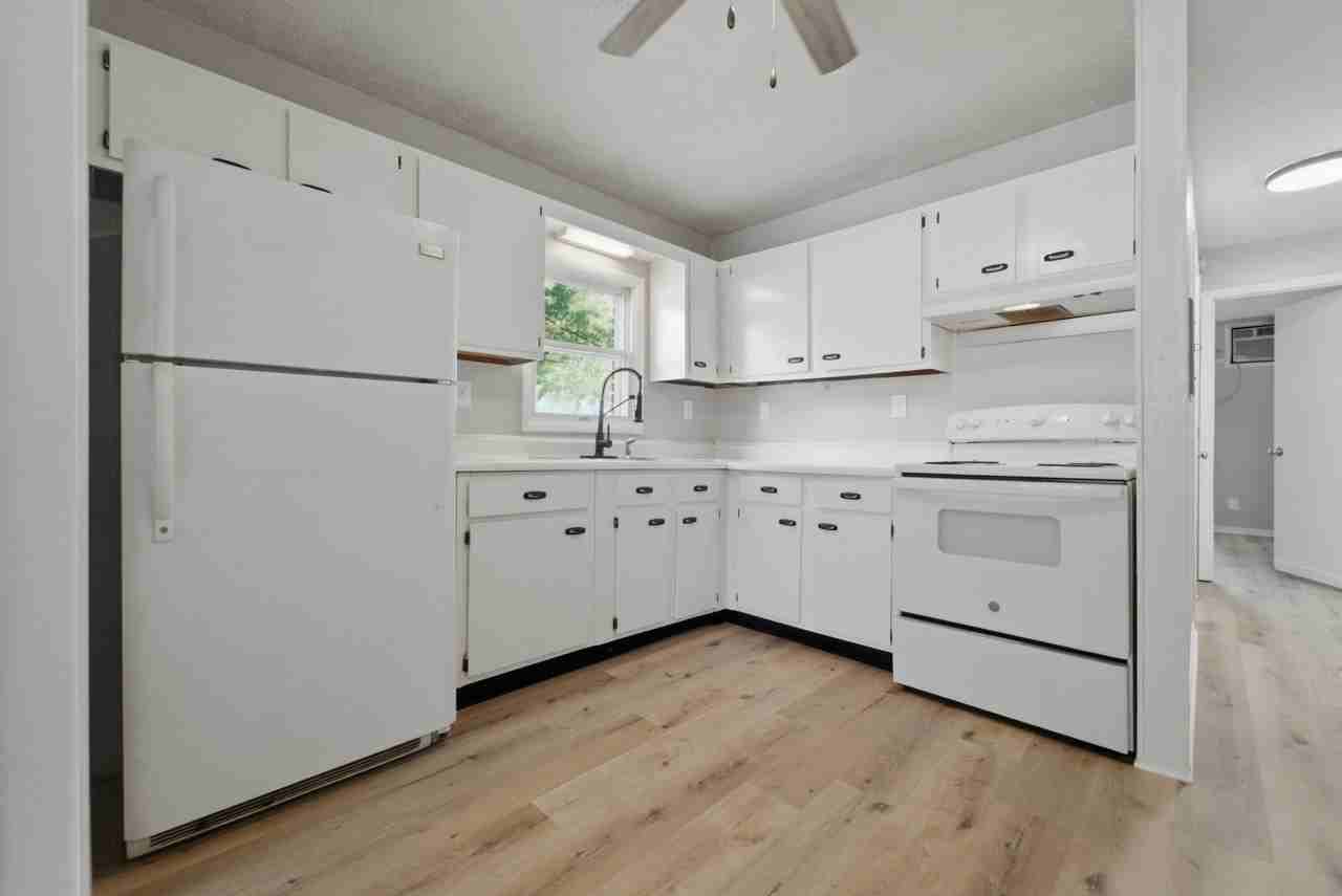 190 Sycamore Ct #191 - Photo 4 of 10