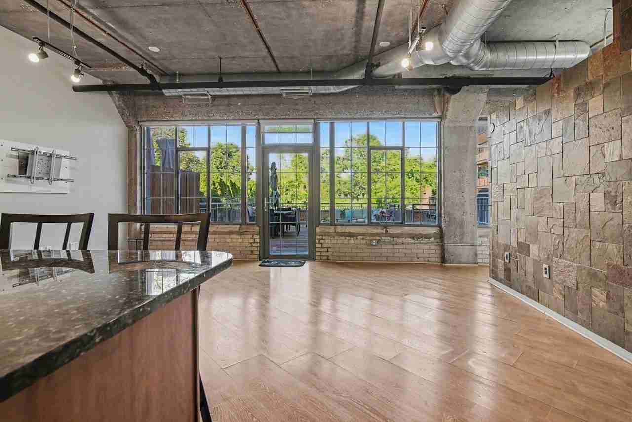 315 2nd St #216 - Photo 3 of 26