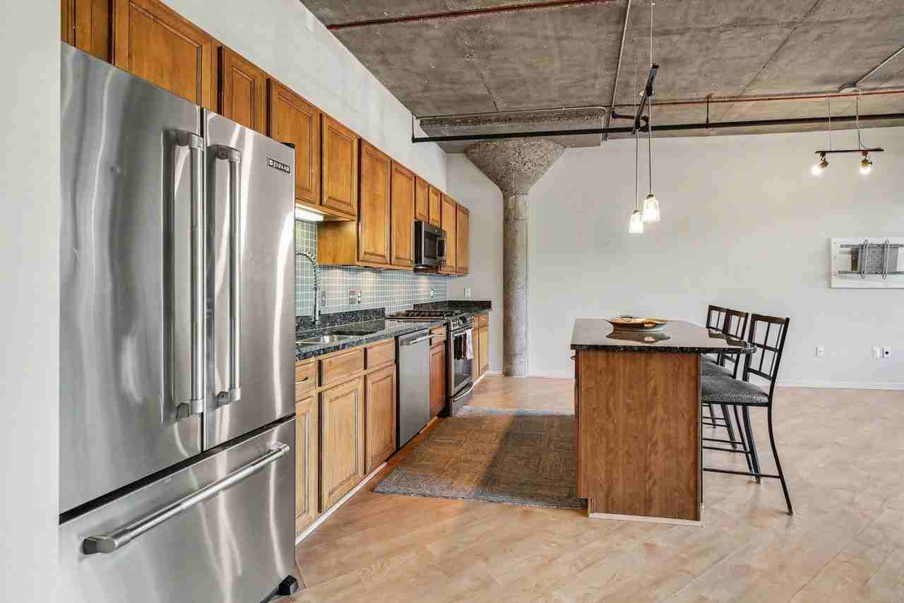 315 2nd St #216 - Photo 5 of 26
