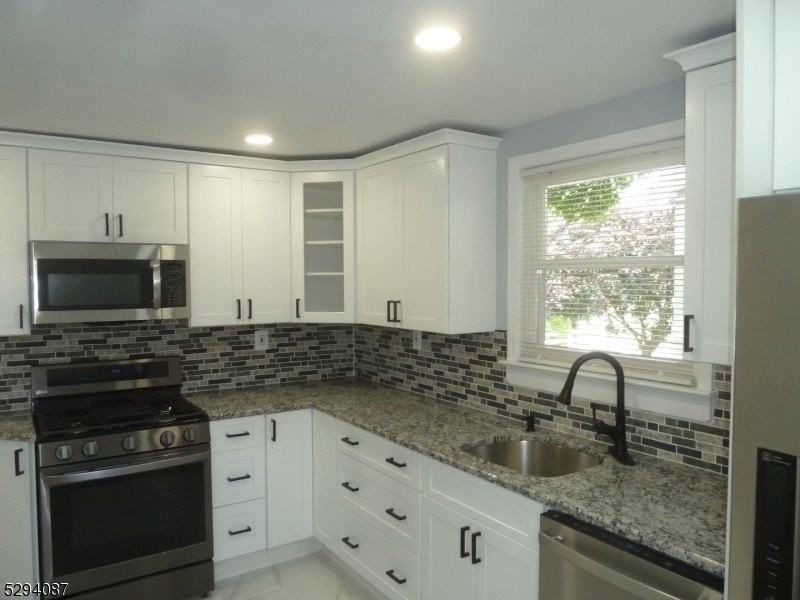 85 E Passaic Ave