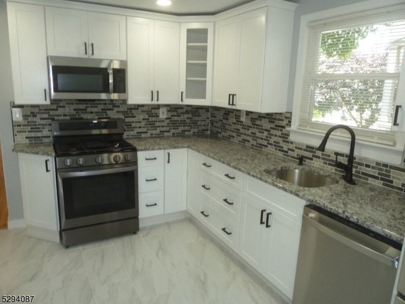 85 E Passaic Ave - Photo 5 of 13