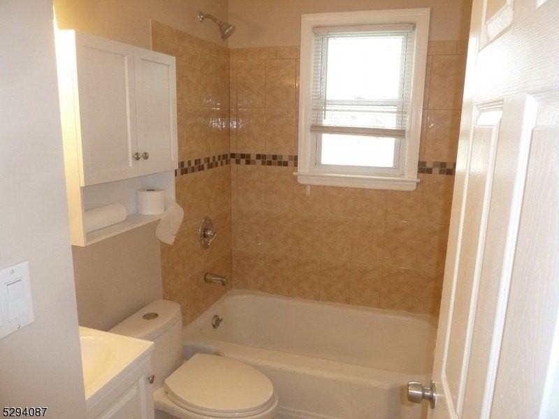 85 E Passaic Ave - Photo 6 of 13