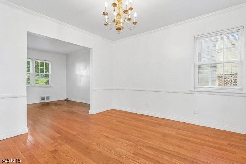 32 Locust Ave - Photo 7 of 25