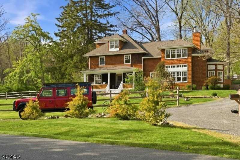 12 Cold Springs Rd - Photo 3 of 49