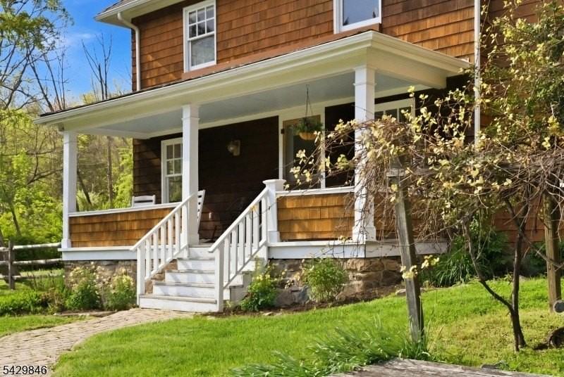 12 Cold Springs Rd - Photo 4 of 49