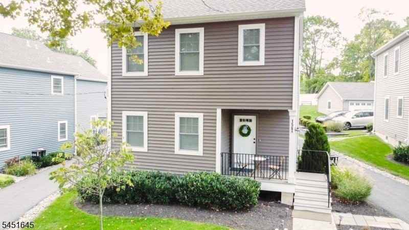 156 Broad St #A - Photo 5 of 50