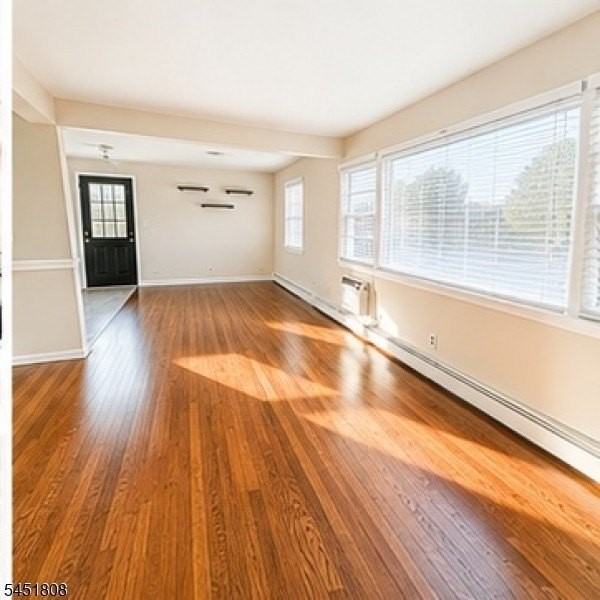2484 Seymour Ave - Photo 3 of 15
