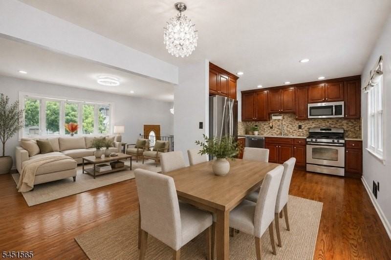 18 Deerwood Ave - Photo 3 of 14