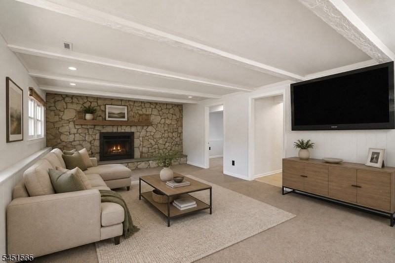 18 Deerwood Ave - Photo 5 of 14