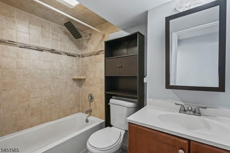 18 Deerwood Ave - Photo 6 of 14